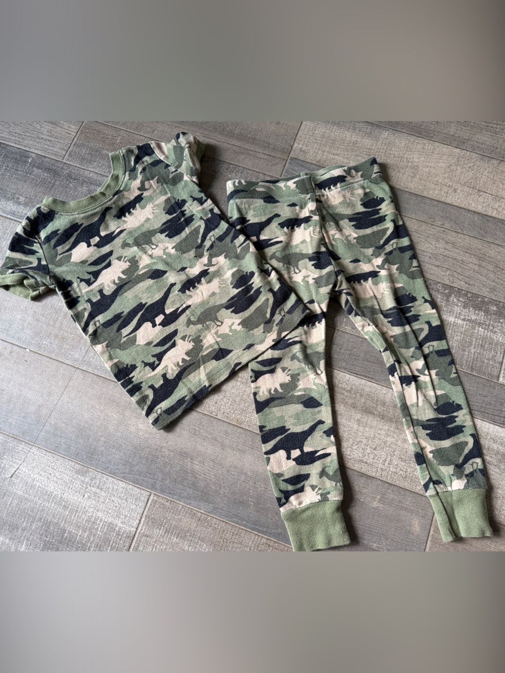 Old Navy Olive Green Camo Kids Tee
